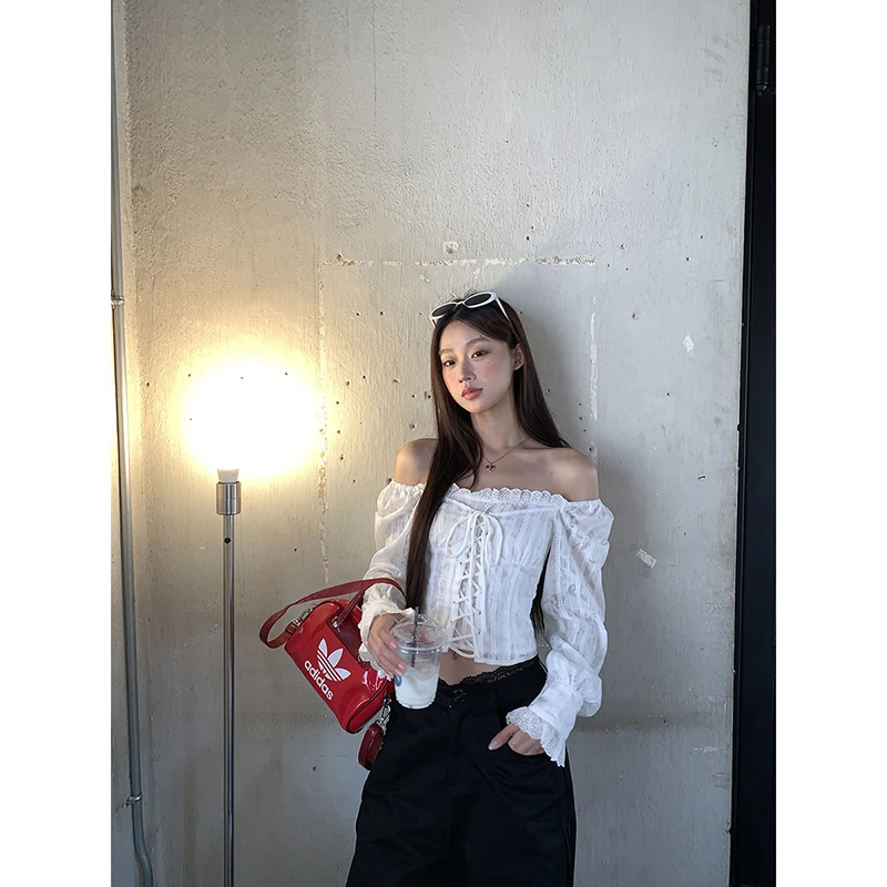 【反骨甜心衬衫】春夏法式少女蝴蝶暗纹花边拼接一字肩衬衫251X0332