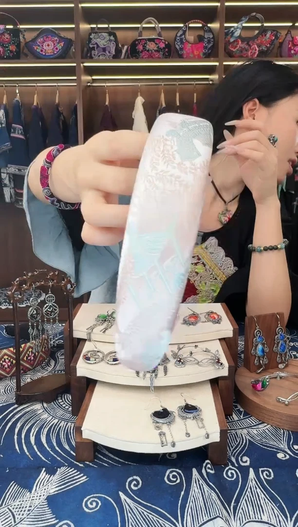 织绣L89黔东南苗族刺绣