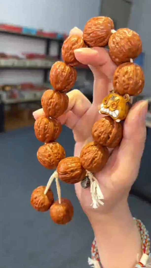 吊坠文玩核桃   2.2 桃核【秋老虎】手持