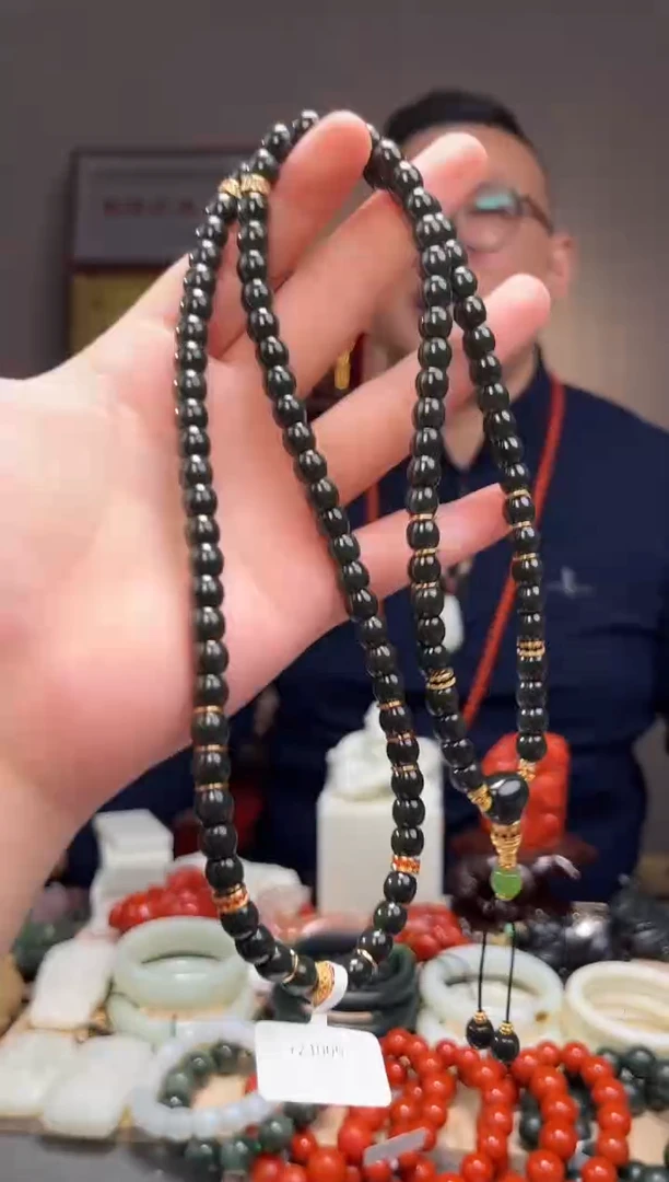 颈饰未镶嵌和田玉长链