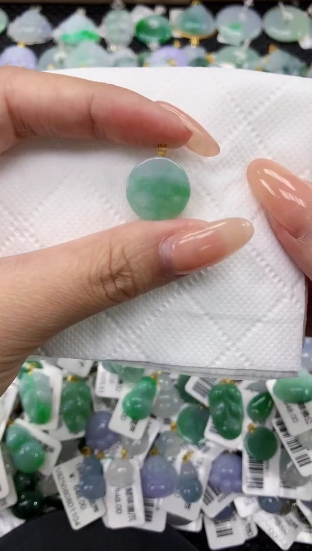 颈饰未镶嵌翡翠11111111111