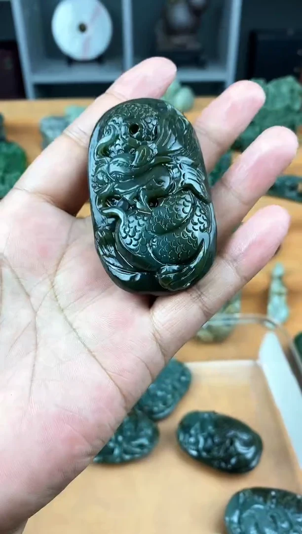 颈饰未镶嵌和田玉1