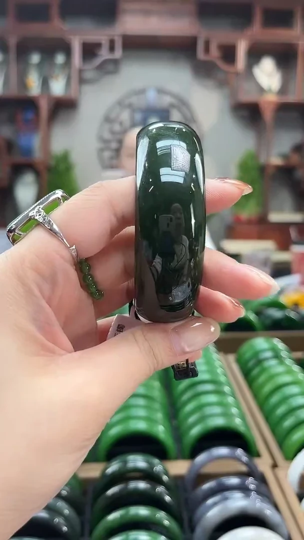 未镶嵌手镯和田玉61.2