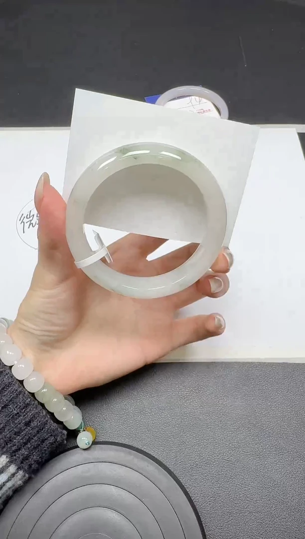 未镶嵌手镯石英质玉095-微瑕-5758