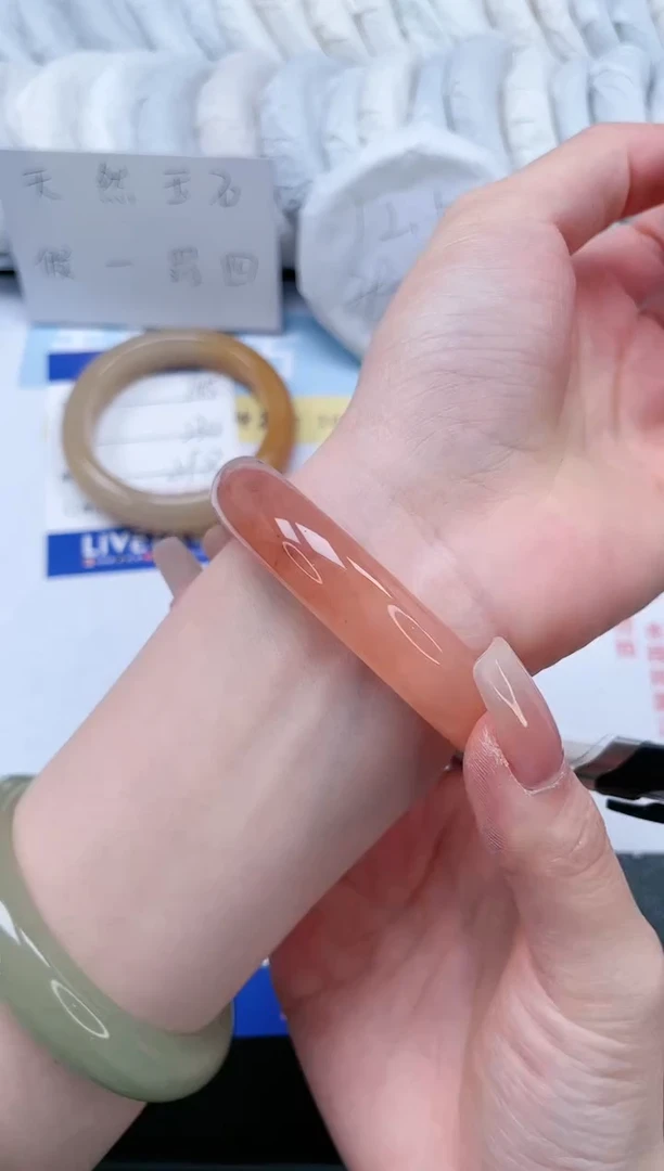 【闪购商品】石英质玉手镯未镶嵌T166-54