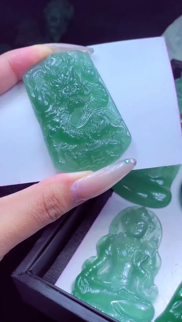 未镶嵌定制翡翠魔*天然翡翠A货吊坠 官方基地发货