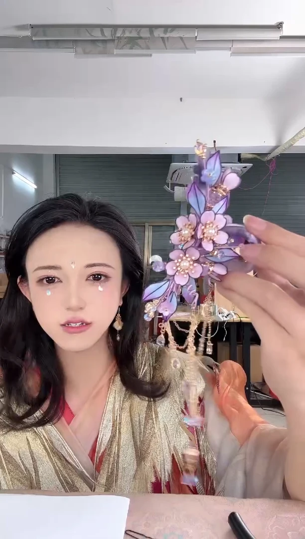 合金无672 非遗绒花  抓夹 带流苏