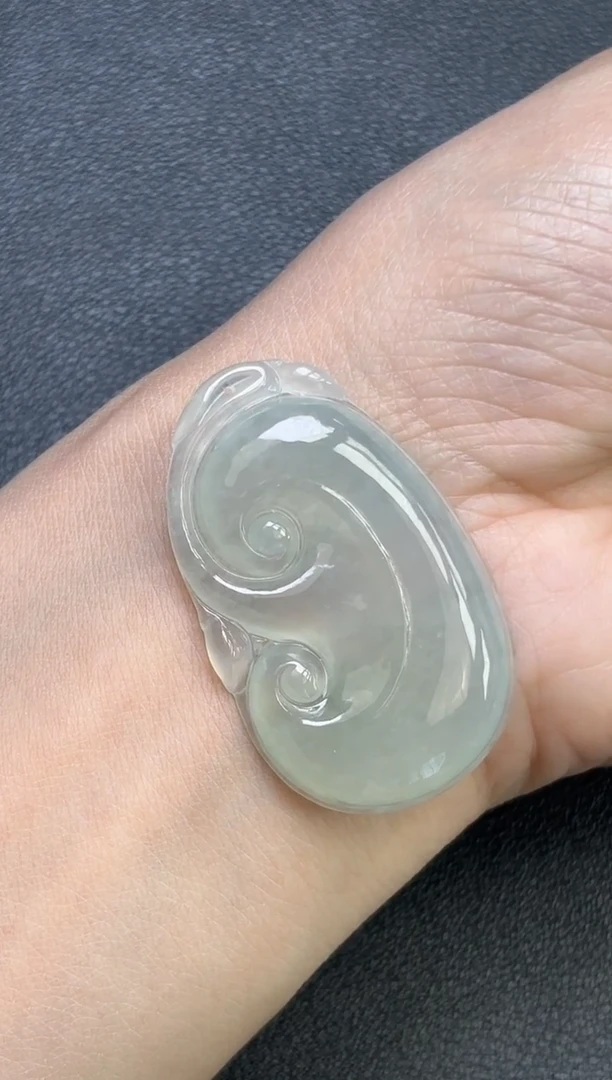 颈饰未镶嵌翡翠如意