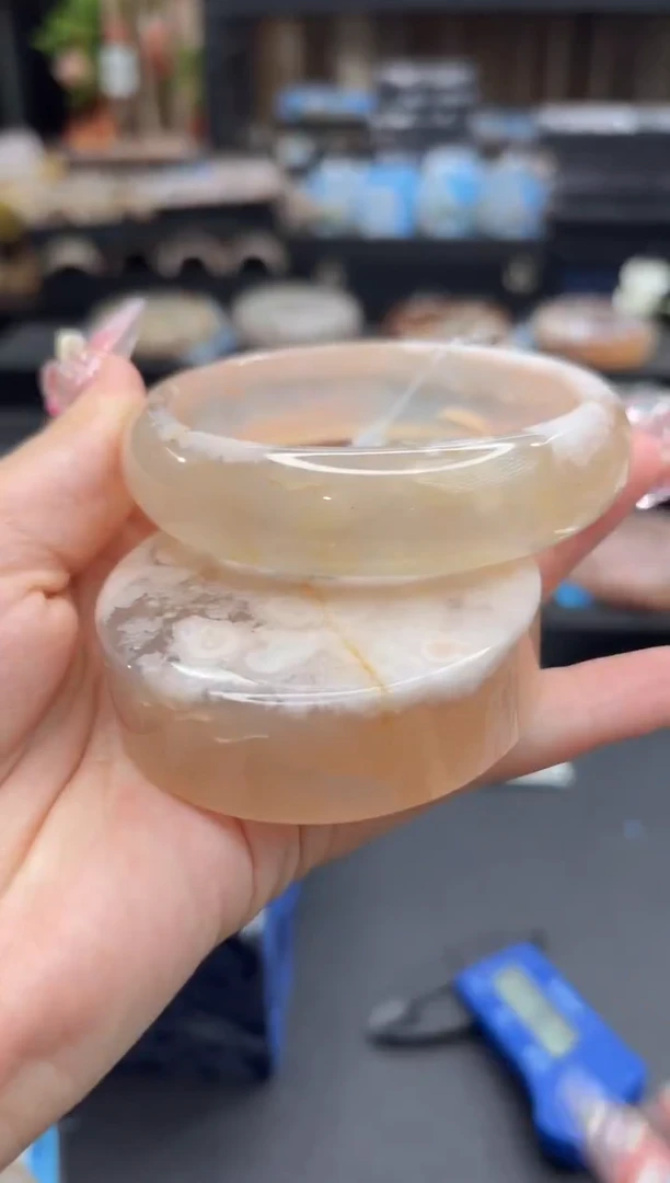 未镶嵌手镯石英质玉323(63圈赠送镯心)