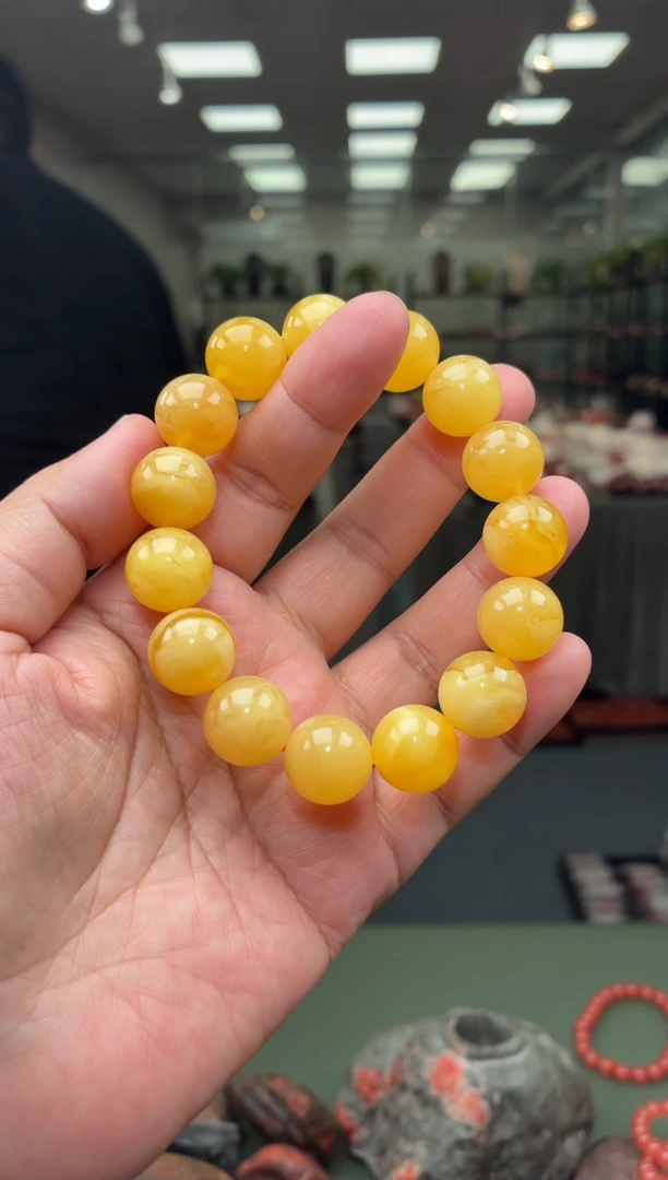 手串蜜蜡未镶嵌单圈手串一条约14mm多样性发货