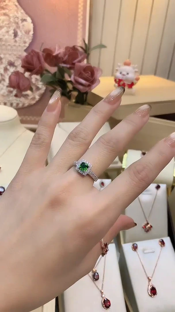 银S925镶嵌透辉石戒指青决