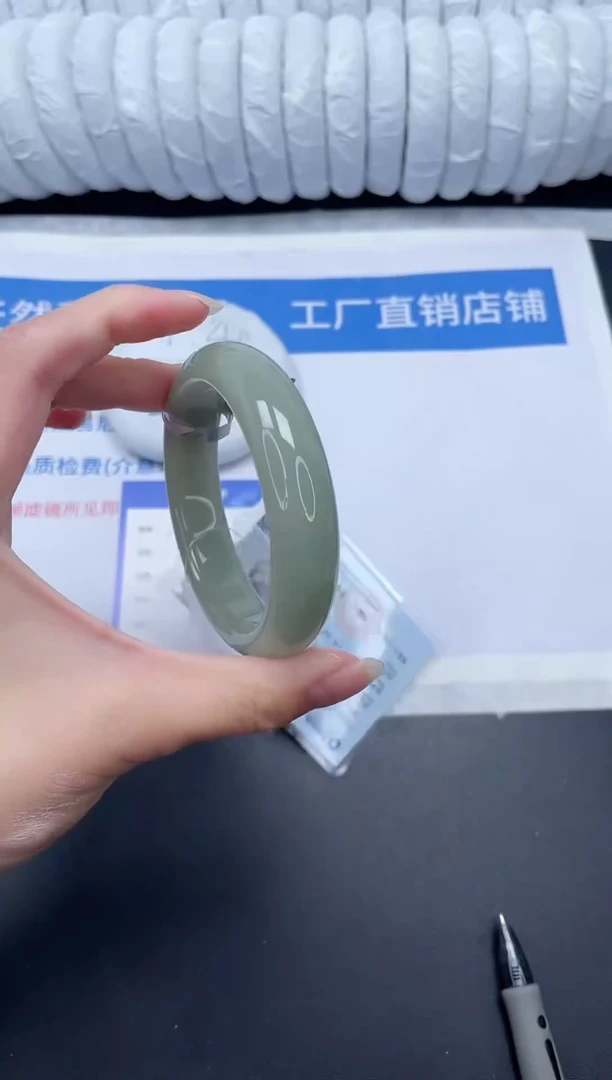 未镶嵌手镯石英质玉155-57.00DK