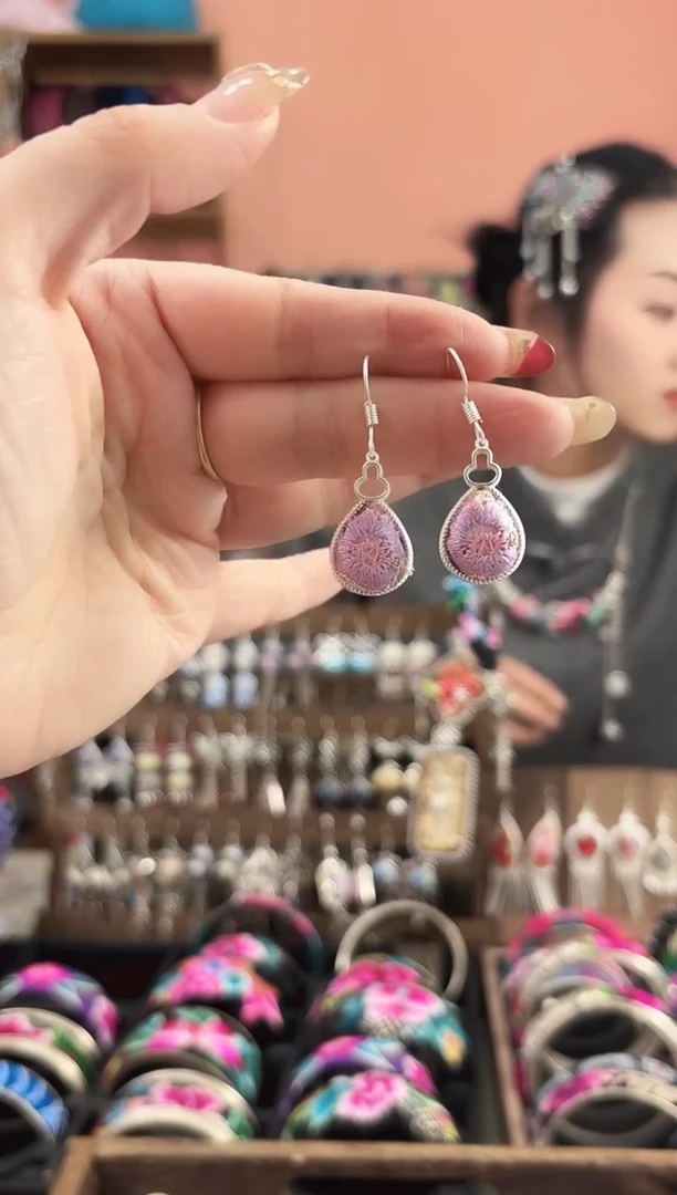 织绣艺枝独绣手工饰品124