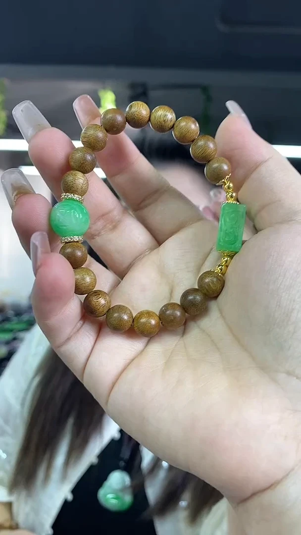 未镶嵌手串翡翠多样性发其一颜色微差