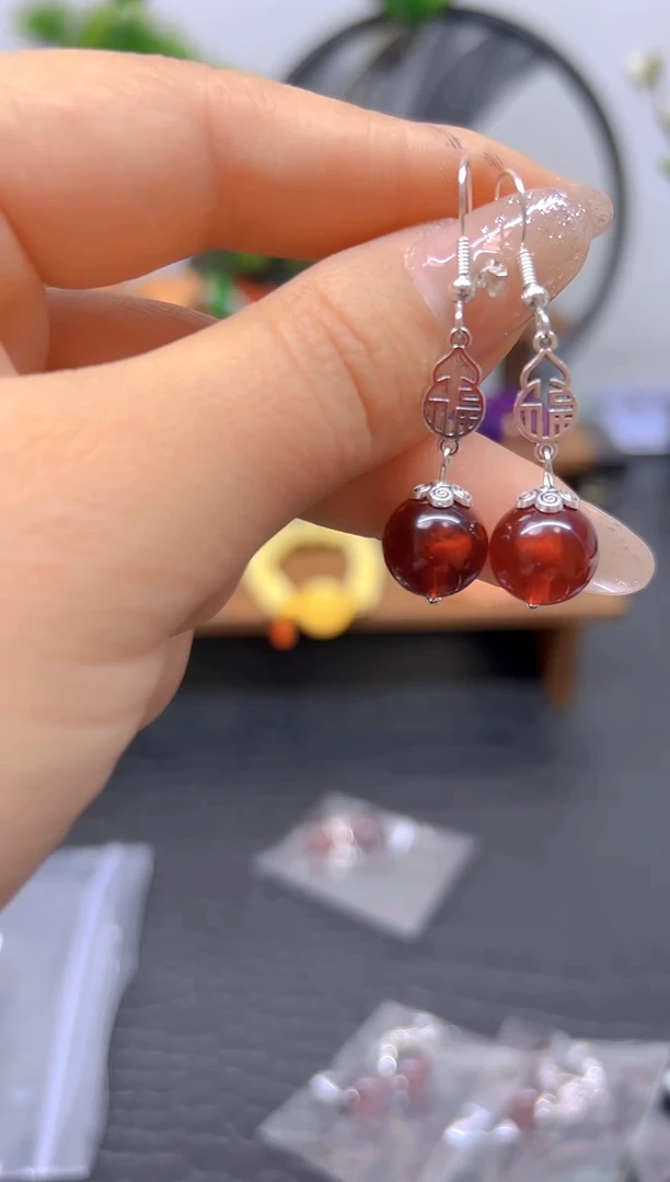 【闪购商品】血珀耳饰银S925镶嵌Diy耳饰E576