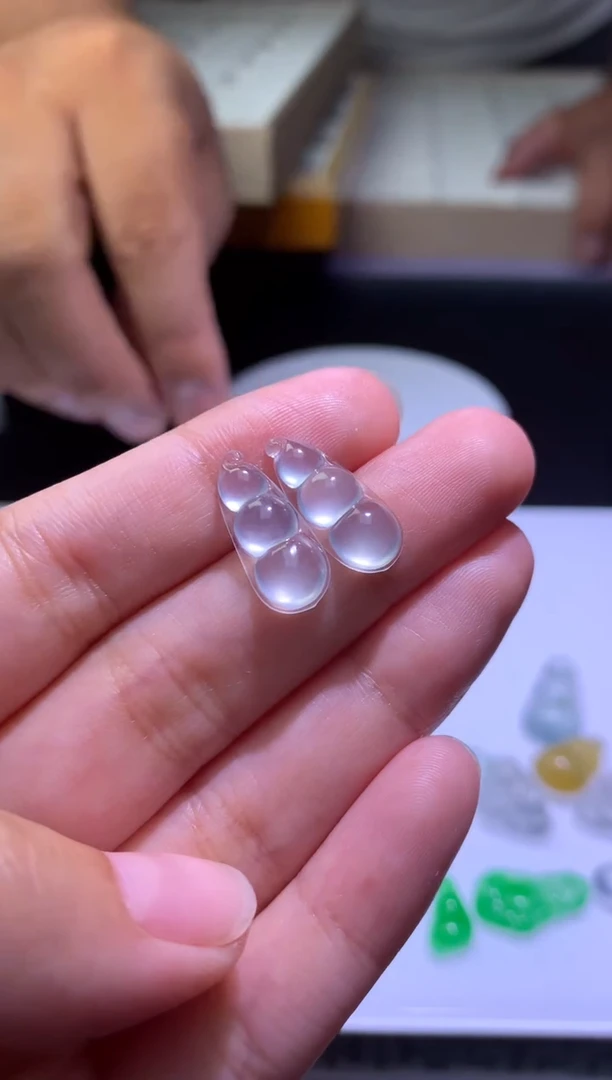未镶嵌定制翡翠毛货