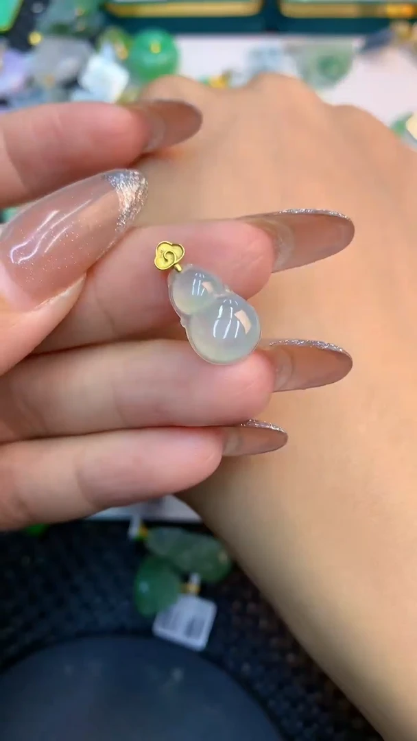 颈饰未镶嵌翡翠1