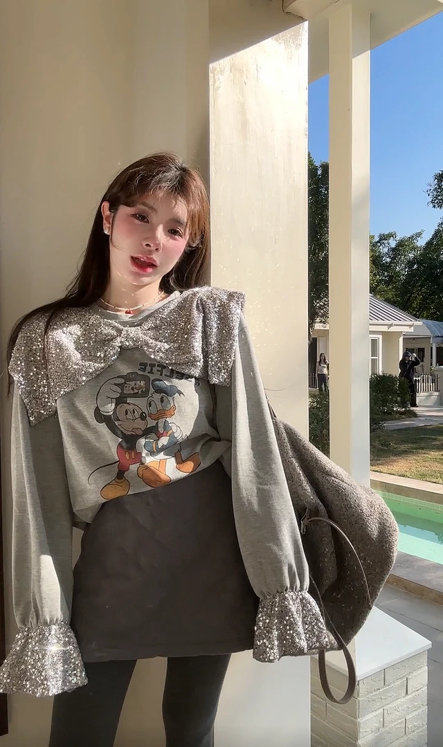 【HuiHui】韩国东大门卡通图案重工蝴蝶结亮片圆领T恤（A1509)