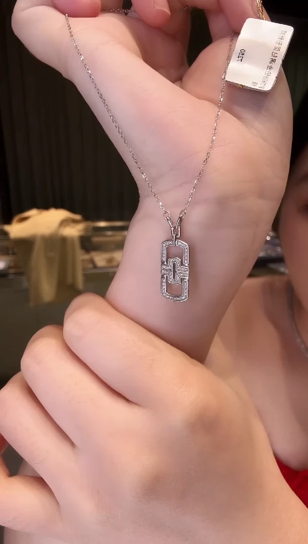 铂Pt950镶嵌项链钻石回形针