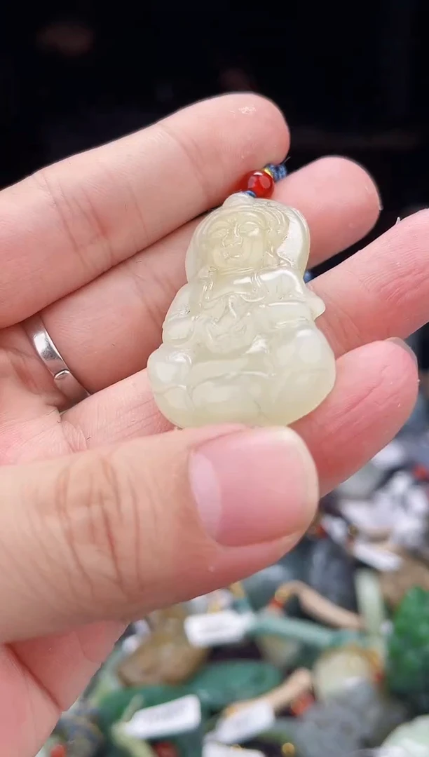 颈饰未镶嵌和田玉1