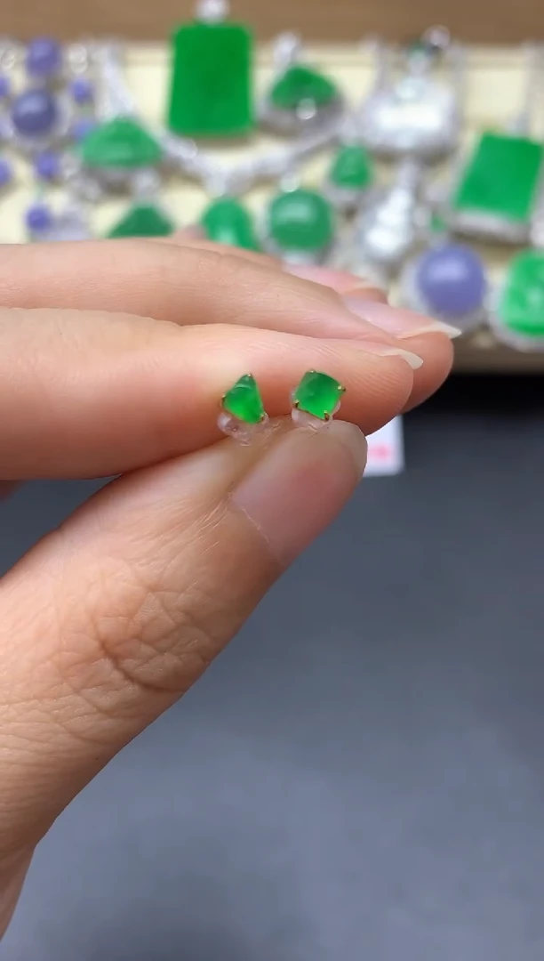 颈饰18K金镶嵌翡翠511中国好珍宝