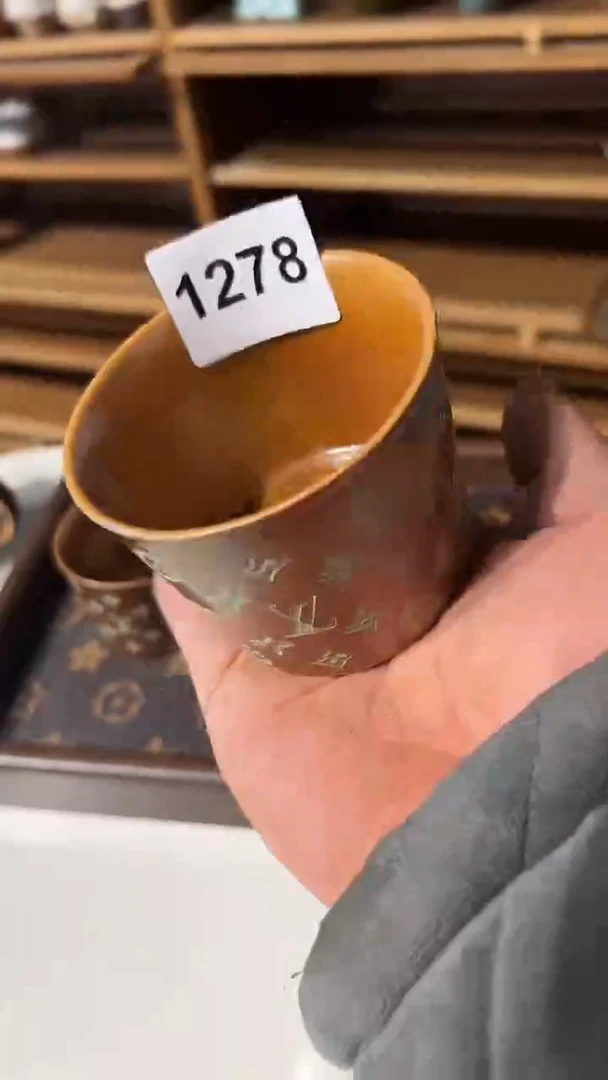 龙泉窑老花特大号冰桶微瑕1278