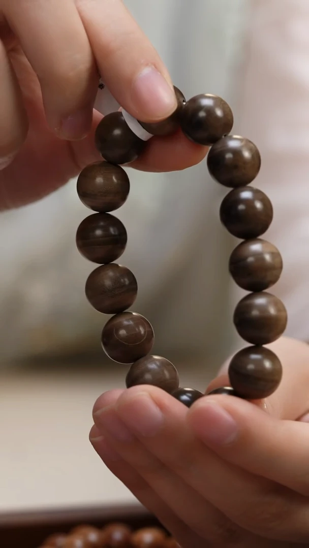 檀香木手串/手链阴沉老山檀香1.5圆珠单圈瑕疵