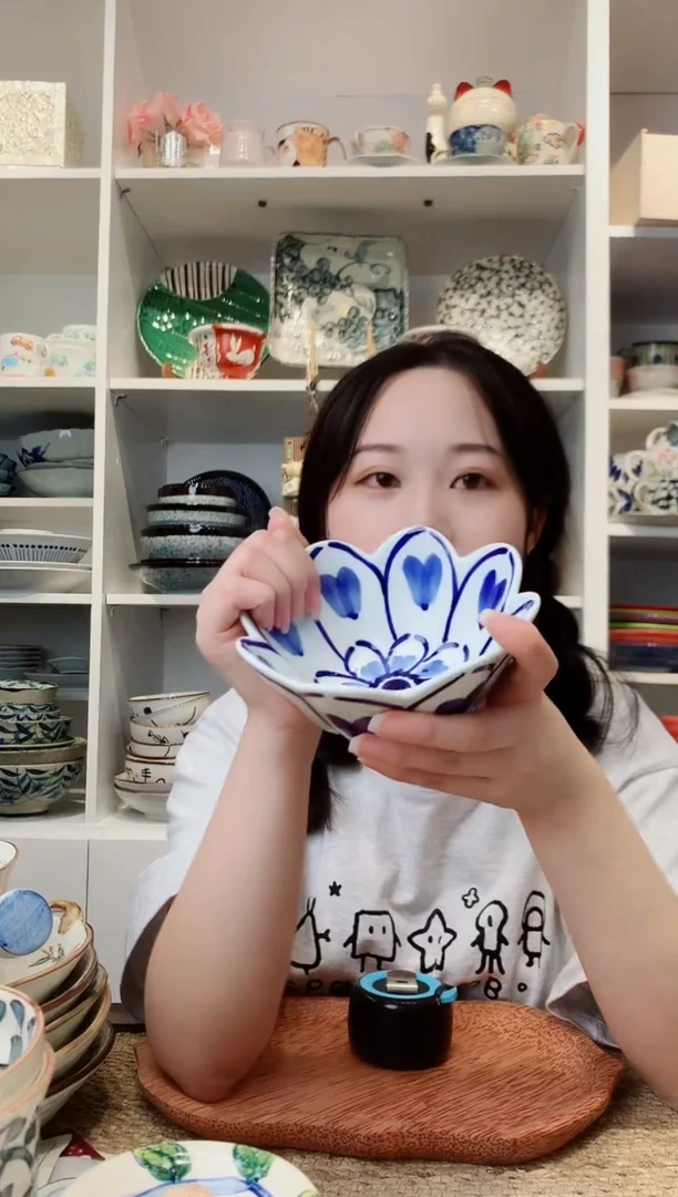 陶瓷【微瑕】寿山花朵大碗
