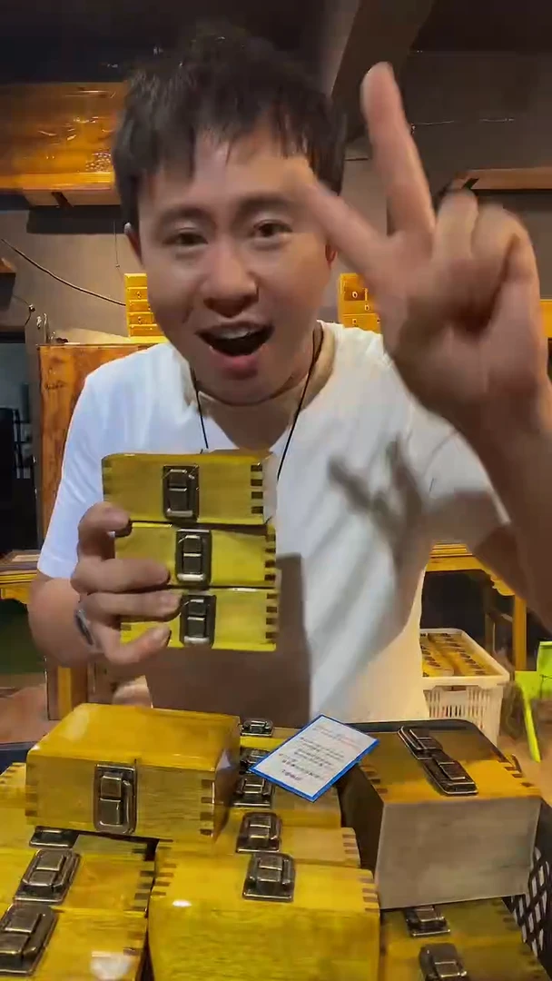 木金丝楠木制品11.5*7*4.5厚烟盒一个