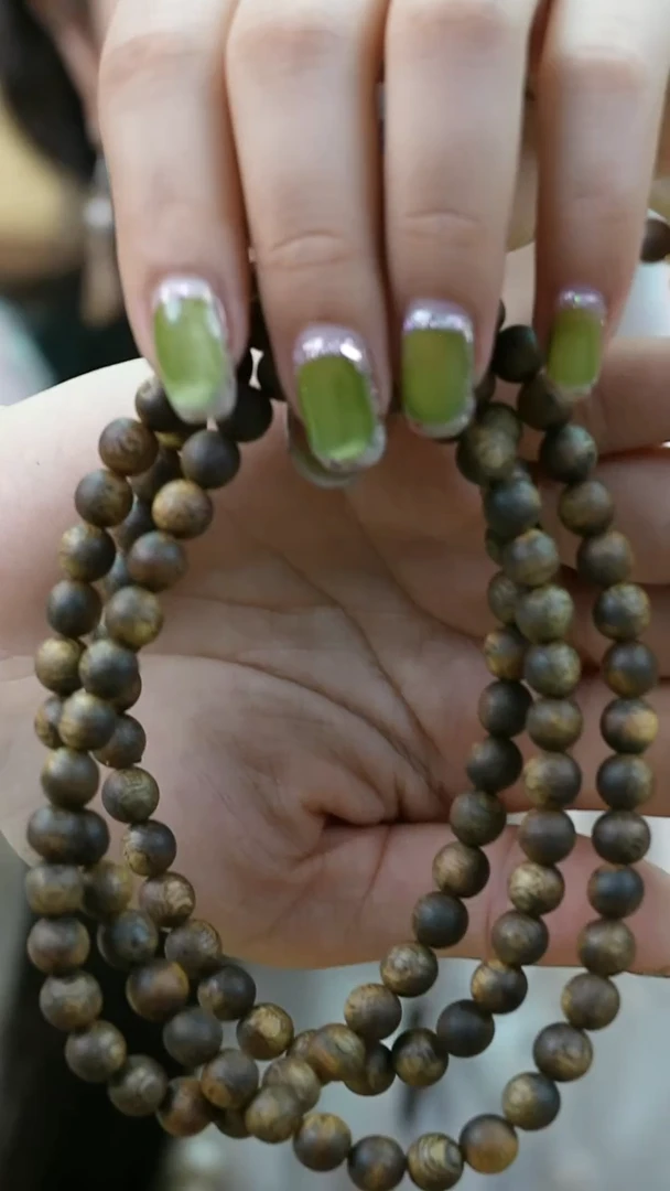 沉香手串蓝宝石06圆珠多圈