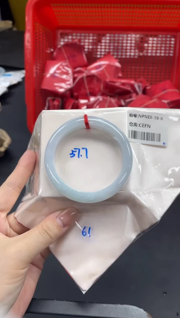 未镶嵌手镯翡翠翡翠手镯