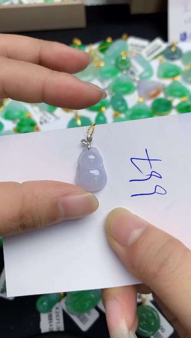 翡翠18K金镶嵌颈饰11111111