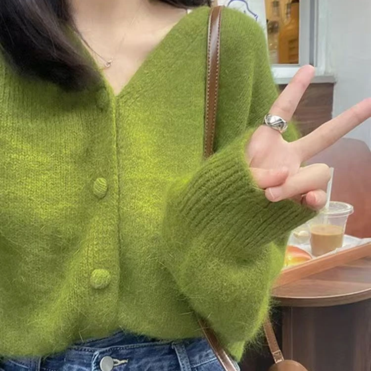 牛油果绿针织开衫女外套复古软糯V领上衣高级感慵懒外穿毛衣
