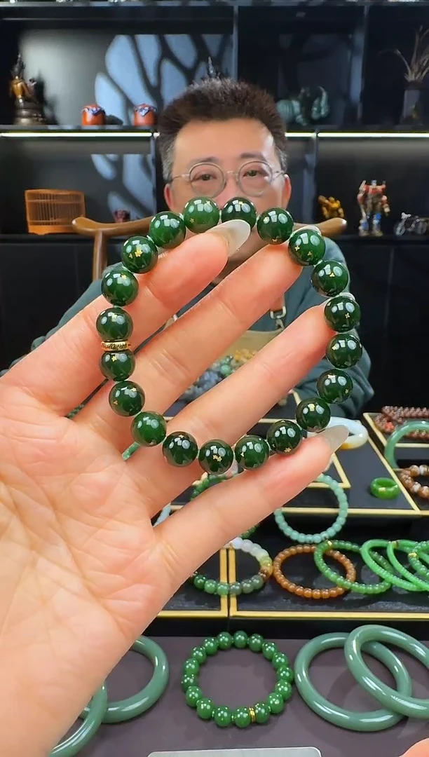 颈饰未镶嵌和田玉10mm碧玉圆珠手串 洒