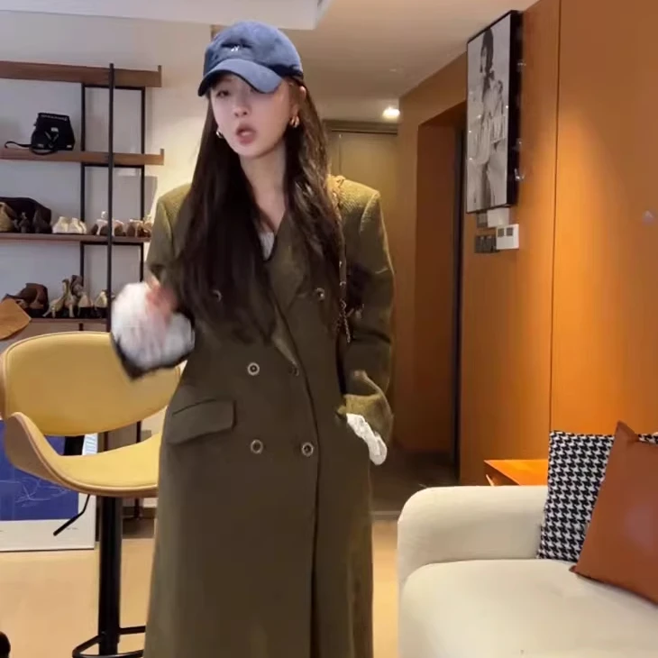 大码女装秋冬新款显瘦收腰呢子大衣胖mm高级感双排扣毛呢外套女