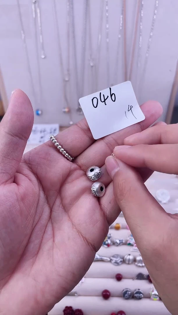 无足银L****u纯银配件046