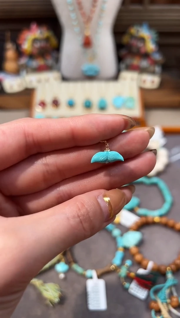 18K金镶嵌绿松石提溜绿松石提溜鱼尾