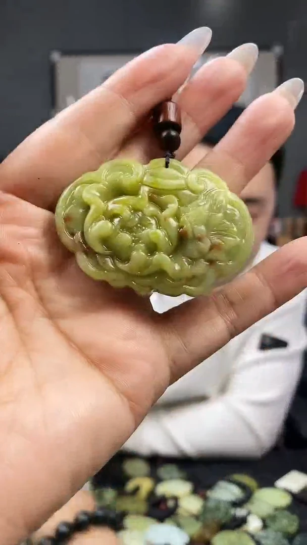未镶嵌蛇纹石玉颈饰天然岫玉（多样性发其中之一）