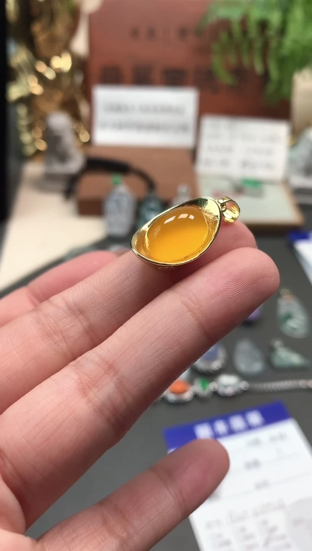 【闪购商品】玛瑙/玉髓颈饰合金吊坠