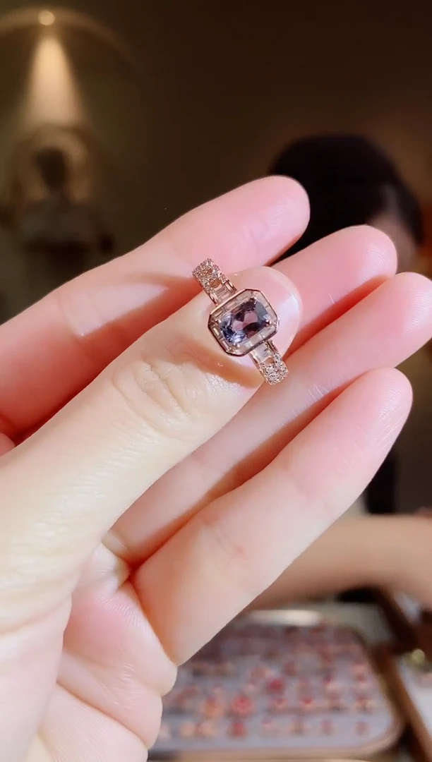 银S925镶嵌手饰尖晶石手饰