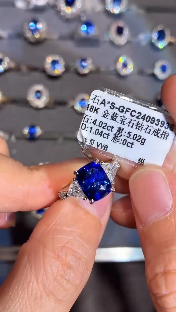 戒指蓝宝石18K金镶嵌【闪购】4.02ct/同步展会价/皇家蓝