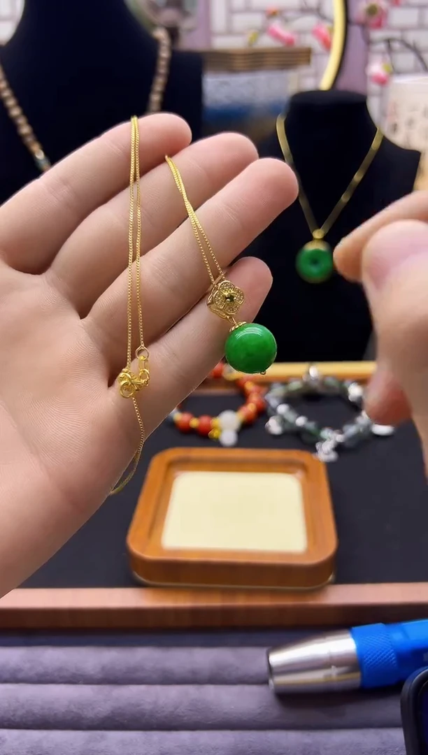 【闪购商品】翡翠耳饰14K金镶嵌D104