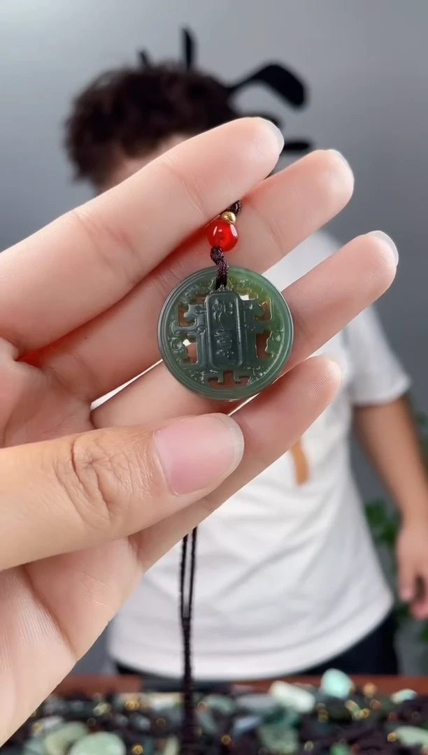 和田玉未镶嵌颈饰拍一发一，多样性发货