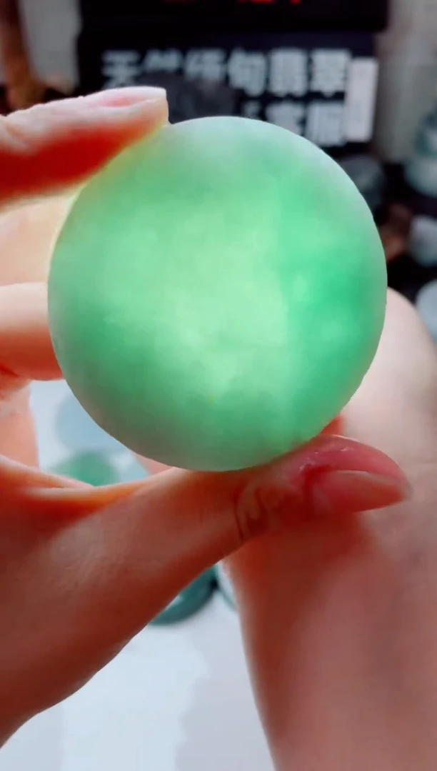 翡翠未镶嵌颈饰1186......