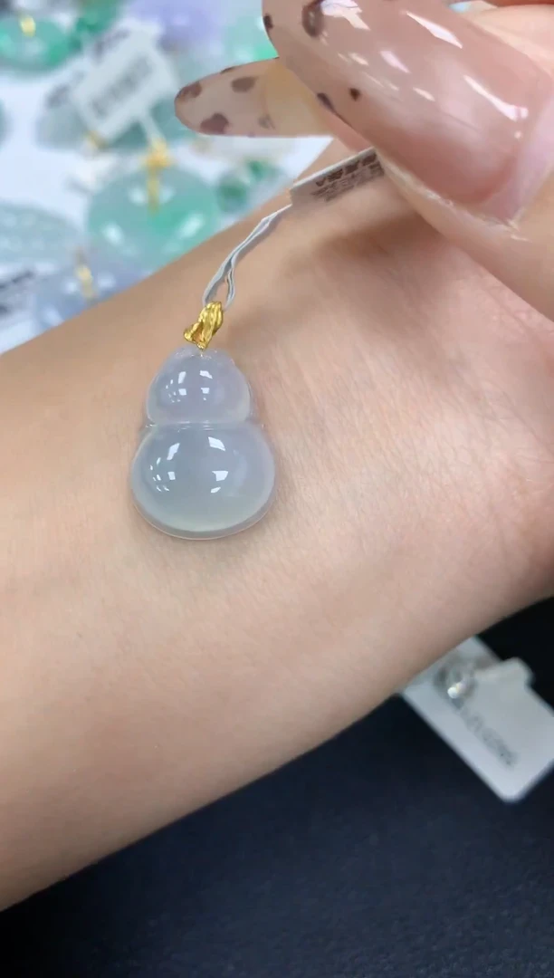 颈饰18K金镶嵌翡翠a货假一赔三支持复检百元上9元证书费自理