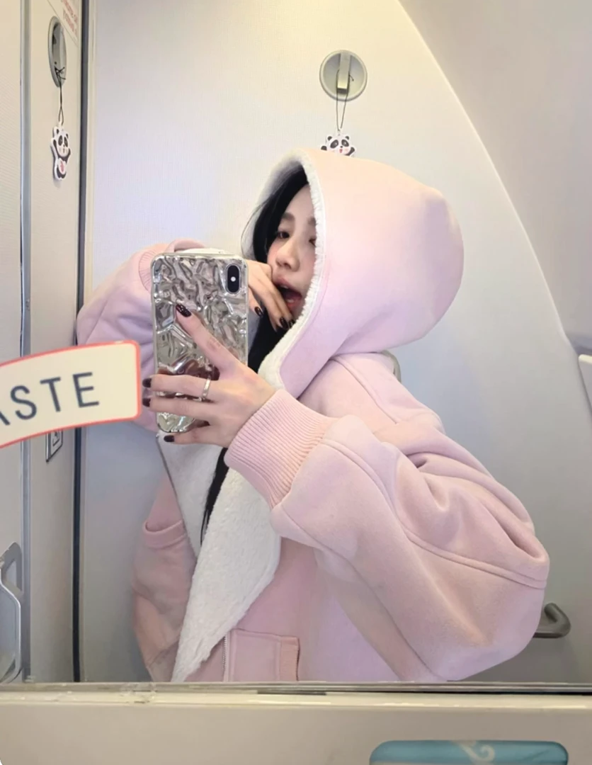 2024冬款慵懒风气质连帽宽松显瘦加绒外套女时尚高腰蓝色牛仔裤