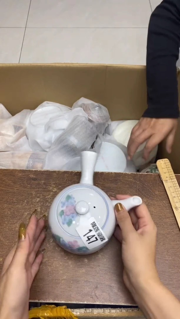 瓷片懂**懂隆莲瓷器欢迎大家