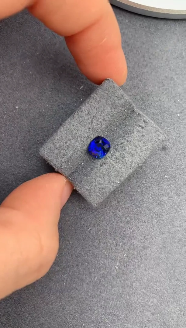 【闪购商品】蓝宝石裸石未镶嵌1.2ct皇家蓝