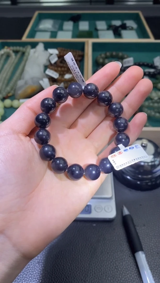 定制和田玉帝王紫手串12mm