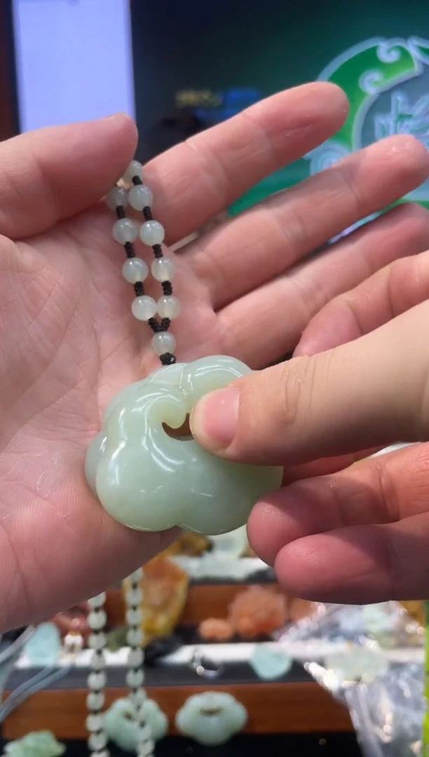 【闪购商品】岫玉吊坠未镶嵌·